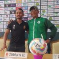 Pelatih Sriwijaya, Yusuf Prasetyo bersama Pelatih PSMS Medan, Miftahudin Mukson