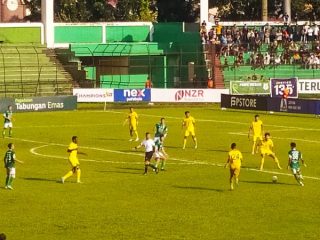 Laga PSMS Medan melawan Sriwijaya FC di Stadion Teladan beberapa waktu lalu. Menghadapi putaran kedua, manajemen PSMS Medan telah memecat lima pemain yang dinilai tidak memberikan kontribusi sesuai diinginkan tim
