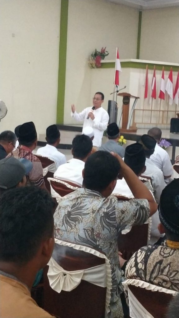 Gus Irawan Pasaribu SE, AK, MM, CA, anggota komisi Xl DPR-RI bekerjasama dengan OJK menggelar penyuluhan jasa keuangan agar masyarakat dapat mewaspadai investasi bodong yang kian marak.