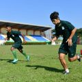 Kim Jin Sung saat melakukan latihan dengan PSMS Medan