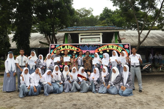 Lantik OSIS SMAN 1 Tanjung Tiram, Ini Harapan untuk Pengurus Baru