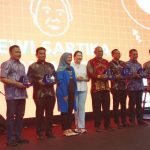Kadis Pendidikan Langkat Saiful Abdi, mewakili Pelaksana Tugas Bupati Langkat Syah Afandin menerima penghargaan di Bidang Pendidikan yaitu Anugrah Dewi Sartika Award bertempat di Gelora Bung Karno Jakarta.