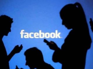 Menteri Komunikasi dan Informatika (Menkominfo) Budi Arie Setiadi menyebut, penyebaran hoaks terkait Pemilu di internet meningkat menjelang pelaksanaan pemilu pada 2024 mendatang. Facebook menjadi media sosial paling banyak tempat menyebarkan hoaks.