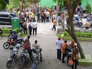 Kampus Universitas Islam Sumatera Utara (UINSU) yang berada di Jalan Pancing Kota Medan diserang oleh sekelompok orang menggunakan sepeda motor, Jumat sore (10/11/2023).