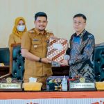 Walikota Medan, Bobby Nasution bersama Ketua DPRD Medan, Hasyim