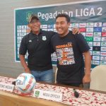 Pelatih PSMS Medan, Miftahuddin Mukson bersama Pelatih Persiraja