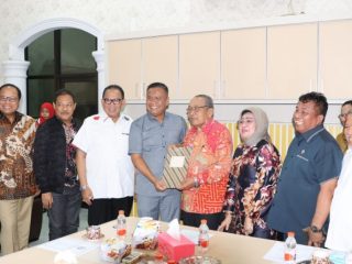 Ketua DPRD Sumatera Utara Baskami Ginting mengatakan pihaknya mendorong optimalisasi dana corporate social responsibility (CSR) yang merupakan bagian dari Tanggung Jawab Sosial Lingkungan Perusahaan (TJSLP), kepada daerah perkebunan kelapa sawit.