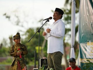 Keinginan Fajar Miliki Handphone Ikuti Ujian Online Diwujudkan Bobby Nasution