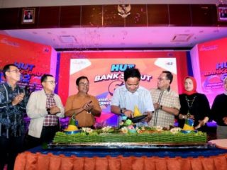 Gus Irawan Pasaribu, mantan direktur utama Bank Sumut 3 periode, menghadiri HUT ke 62 Bank Sumut yang digelar di kantor bank milik pemeirntah daerah itu Sabtu (4/11/2023) malam.