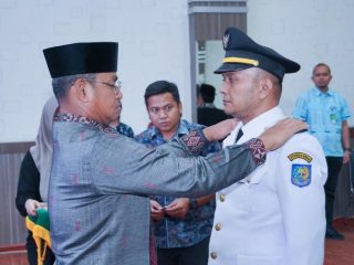 Sebanyak 10 orang pejabat majerial di lingkungan Pemko Medan kembali dilantik di Ruang Rapat III Kantor Walikota Medan, Jumat (8/12/2023).