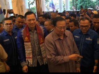 Berjuang Hingga ke Akar Rumput, AHY Targetkan Menang Ganda Pilpres dan Pileg