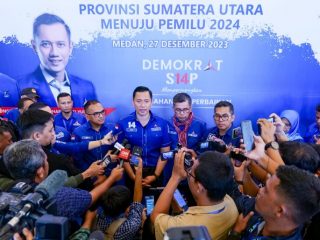 AHY saat diwawancarai media