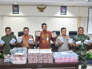 Perusahaan pelaksana proyek lampu jalan atau yang lebih dikenal lampu pocong di tiga ruas jalan yang dinilai Inspektorat Medan total loss telah mengembalikan seluruh uang pembayaran