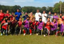Tim Hoki Sumatera Utara menunjukkan kerja kerasnya selama persiapan menuju Pekan Olahraga Nasional (PON) XXI/2024. Kerja keras tersebut mereka tunjukkan selama latihan di komplek Universitas Negeri Medan (Unimed).