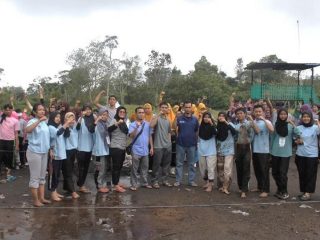 Kegiatan Pendidikan dan Pelatihan Pembentukan Karakter bagi mahasiswa/i Politeknik Ganesha Medan yang berlokasi Bumi Perkemahan Sibolangit