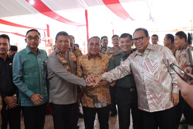 Ketua DPRD Sumut, Baskami Ginting mengadakan open house Tahun Baru 2024 di rumah dinas Ketua DPRD Sumut, Kompleks Tasbih Medan, Selasa (2/1/2024).
