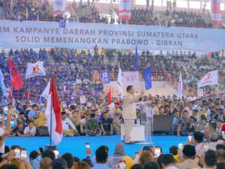 Calon Presiden Nomor Urur 2 , Prabowo Subianto melakukan kampanye di Sumatera Utara, Sabtu (14/1/2024).