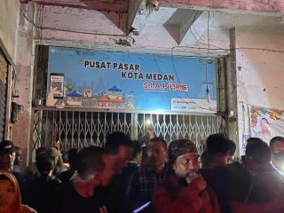 Sebanyak 9 kios di Pusat Pasar, Jalan MT Haryono hangus terbakar, Minggu (14/1/2024) malam. Tidak ada korban jiwa dalam peristiwa kebakaran tersebut.