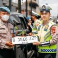 Korps Lalu Lintas (Korlantas) Polri menertibkan penggunaan pelat nomor khusus dan rahasia. Pelat nomor khusus yang sebelumnya menggunakan kode RF kini diganti menjadi ZZ.