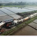 Pemerintah Jawa Barat menyiagakan enam rumah sakit terdekat usai terjadinya tabrakan kereta di jalur petak stasiun Cicalengka-Haurpugur antara KA Turangga relasi Surabaya Gubeng – Bandung dan Commuter Line Bandung Raya pada pukul 06.30 WIB.
