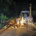 Cuaca ekstrem berupa hujan deras mengakibatkan tebing longsor di beberapa titik sepanjang Jalan Raya Tarutung-Sibolga, Kabupaten Tapanuli Utara (Taput), Sabtu (3/2/2024) petang sekitar pukul 17.00 WIB.