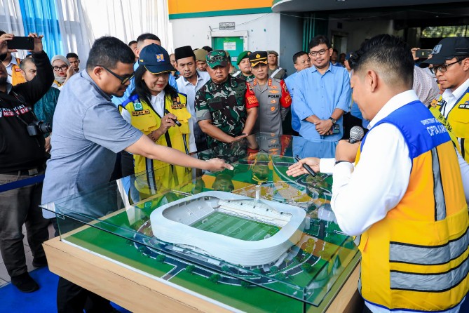 Revitaliasi dan rehabilitasi Stadion Teladan resmi dimulai. Hal ini ditandai dengan groundbreaking yang dilakukan Walikota Medan Bobby Nasution bersama Dirjen Cipta Karya, Diana Kusumastuti di Stadion Teladan Medan, Selasa (6/2/2024).