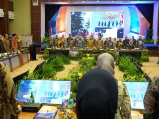 Walikota Medan, Bobby Nasution diwakili Wakil Walikota Medan, Aulia Rachman menghadiri Rapat Umum Pemegang Saham (RUPS) tahun buku 2023 dan RUPS Luar Biasa PT Bank Sumut, Senin (26/2/2024).