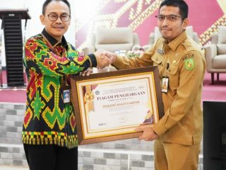 Pemko Medan meraih penghargaan dari Kementerian Keuangan Republik Indonesia Direktorat Jenderal Perbendaharaan Kantor Wilayah DJPB Provinsi Sumatera Utara sebagai pemerintah daerah dengan penyaluran Kredit Usaha Rakyat (KUR) Tertinggi 2023.