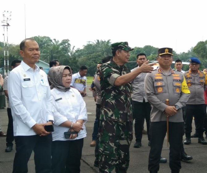 Pj Bupati Langkat M.Faisal Hasrimy diwakili Sekdakab Langkat Amril menghadiri pelepasliaran Harimau Sumatera ke Kawasan Taman Nasional Gunung Leuser (TNGL) di Pangkalan TNI AU Lanud Suwondo Medan,Rabu (6/3/2024).