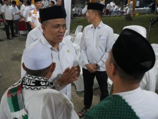Pj Bupati Langkat, Faisal Hasrimy saat bertemu ulama