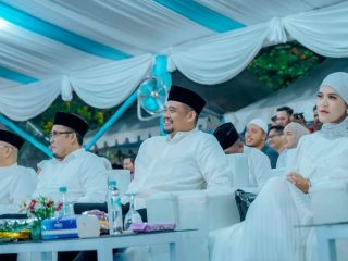 Walikota Medan, Bobby Nasution membuka Ramadhan Fair ke- XVIII di Taman Sri Deli, Sabtu (16/3/2024) malam. Kegiatan tahunan Pemko Medan ini diisi dengan berbagai kegiatan.