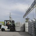PT Indonesia Asahan Aluminium atau Inalum melakukan ekspor Aluminium Ingot Seri G-1 sebanyak 7.000 MT ke China. Ekspor ini merupakan pertama kali dilakukan korporasi pada 2024 ini.