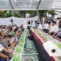 Pj Gubsu Hassanudin berbuka puasa bersama dengan wartawan. Tampak Ketua Wartawan Pemprovsu, Zulkifli Harahap, berdampingan dengan Pj Gubsu.(HO/kaldera)