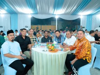 Pilkada Sumut semakin dekat. Sejumlah tokoh politik yang ikut kontestasi dalam ajang itu mulai melancarkan manuver. Sejauh ini, masih nama Bobby Nasution yang menjadi calon kuat dalam ajang tersebut. Terlebih lagi, Walikota Medan itu telah menerima mandat dari Partai Golkar.