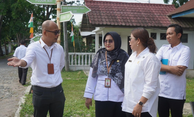Pjs Ombudsman RI Perwakilan Sumut saat memberikan masukan kepada ASN Kabupaten Langkat terkait pelayanan publik