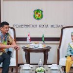 Rasa bangga dirasakan Walikota Medan, Bobby Nasution atas apa yang diraih Gibran Alfatih Panjaitan yang berhasil Juara Kompetisi Hafiz Indonesia 2024 kategori Afshah (bacaan terfasih).