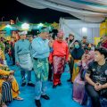 Tarian Rentak Zapin Melayu yang sangat apik hasil kolaborasi peserta dari sejumlah negara serumpun dan provinsi di Indonesia, termasuk kabupaten dan kota di Sumatera Utara menjadi pamungkas pertunjukan Gelar Melayu Serumpun (Gemes) ke-7 tahun 2024 yang ditutup Walikota Medan, Bobby Nasution diwakili Wakil Walikota Medan, Aulia Rachman di Istana Maimun, Jalan Brigjen Katamso Medan, Sabtu (1/6/2024) malam.