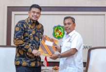 Walikota Medan, Bobby Nasution saat menerima jajaran pengurus Tani Merdeka Indonesia Sumut di Balai Kota, Kamis (27/6/2024)