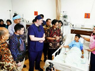 Medan menjadi salah satu kota yang dipilih melaksanakan kegiatan sosial operasi jantung untuk anak. Kegiatan yang merupakan bantuan dari King Salman Humanitarian Aid and Relief Center (KSR) Arab Saudi tersebut berlangsung dalam tiga periode.