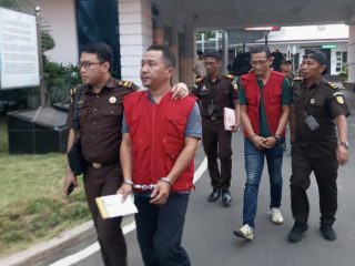 Tim Tindak Pidana Khusus (Pidsus) Kejaksaan Tinggi Sumatera Utara melakukan penahanan terhadap 2 orang tersangka dugaan korupsi Pekerjaan Rehabilitasi dan Renovasi Sarana dan Prasarana Sekolah di beberapa kabupaten di Provinsi Sumatera Utara.