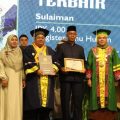 Di tengah kesibukan sebagai pimpinan Dompet Dhuafa Waspada, Sulaiman berhasil menyelesaikan pendidikan magister di bidang Ilmu Hukum dengan IPK 4.00, Rabu (17/7).