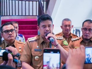 Walikota Medan, Bobby Nasution menjelaskan , Komplek J-City, Jalan Karya Wisata belum termasuk sebagai lokasi parkir berlangganan. Untuk itu, dia meminta Dishub lebih mengerti area-area parkir berlangganan.