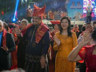 Pelaksanaan Merdang Merdem Kerja Tahun Kuta Medan 2024 yang digelar Dinas Pendidikan dan Kebudayaan Kota Medan di Lapangan Benteng, Jumat (26/7/2024) berlangsung meriah.