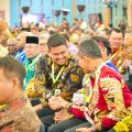 BPJS Kesehatan memberikan penghargaan Universal Health Coverage (UHC) kepada 493 kepala daerah dalam acara UHC Awards 2024, di The Krakatau Grand Ballroom TMII, Kamis (8/8/2024).
