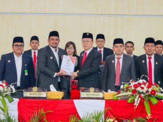 Walikota Medan, Bobby Nasution berharap kerangka regulasi dan anggaran yang dirumuskan dalam Rancangan Anggaran Pendapatan Belanja Daerah (R APBD) Medan 2025, diharapkan menjadi tahapan tinggal landas pembangunan kota sekaligus gerbang mewujudkan Medan Emas 2045.