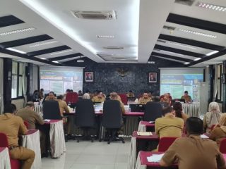 Penjabat Bupati Langkat M Faisal Hasrimy bersama Sekretaris Daerah Kabupaten Langkat Amril dan seluruh tim mengikuti evaluasi kinerja penjabat kepala daerah triwulan kedua yang diselenggarakan Inspektorat Jenderal Kementerian Dalam Negeri di Jakarta, kemarin.