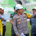 Wakapolda Sumut Brigjen Rony Samtana bersama instansi terkait melakukan cek akhir pembangunan Stadion Utama yang terletak di Sports Center, Desa Sena, Deli Serdang, kemarin.