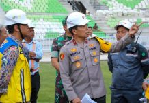 Wakapolda Sumut Brigjen Rony Samtana bersama instansi terkait melakukan cek akhir pembangunan Stadion Utama yang terletak di Sports Center, Desa Sena, Deli Serdang, kemarin.