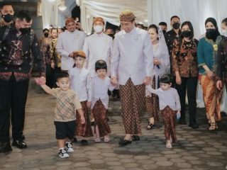 Kaesang Pangarep menambah barisan cucu Presiden Jokowi setelah isterinya Erina Gudono melahirkan anak pertama mereka di Jakarta, (15/10/2024).(ist)