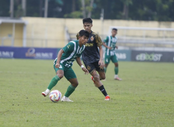 PSMS Medan menutup perjalanan mereka di fase grup 1 Liga 2 musim 2024/2025 dengan kemenangan penuh gengsi. Bermain di Stadion Baharuddin Siregar, Sabtu (11/1/2025)
